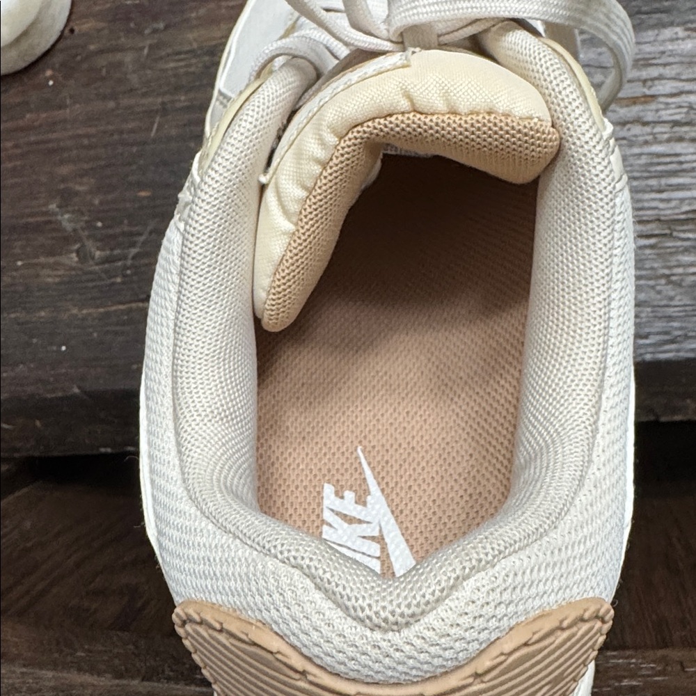 Nike Womens Air Max Sneakers - White and Tan 9.5 - Picture 7 of 8